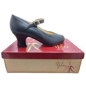Zapatos de flamenco profesionales Carmen. Escote corazón. Piel, negro. Tacón semi carrete.