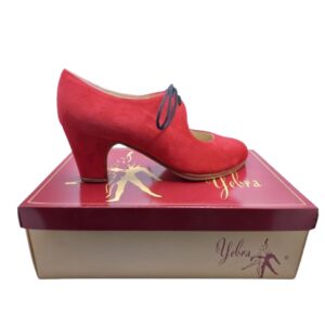 Zapatos de flamenco profesionales Lazo, en ante rojo. Tacón normal (6,5cm).