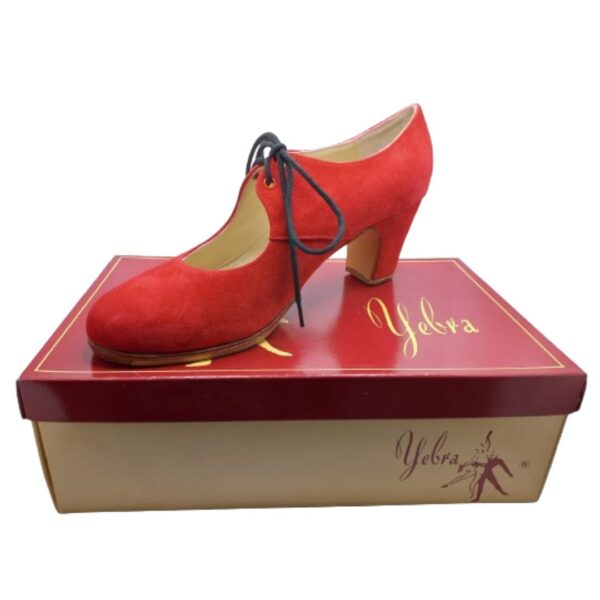 Zapatos de flamenco profesionales Lazo, en ante rojo. Tacón normal (6,5cm).