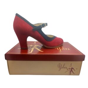 Zapatos de flamenco profesionales Lara, en ante bicolor rojo y negro. Tacón alto (7,5cm)